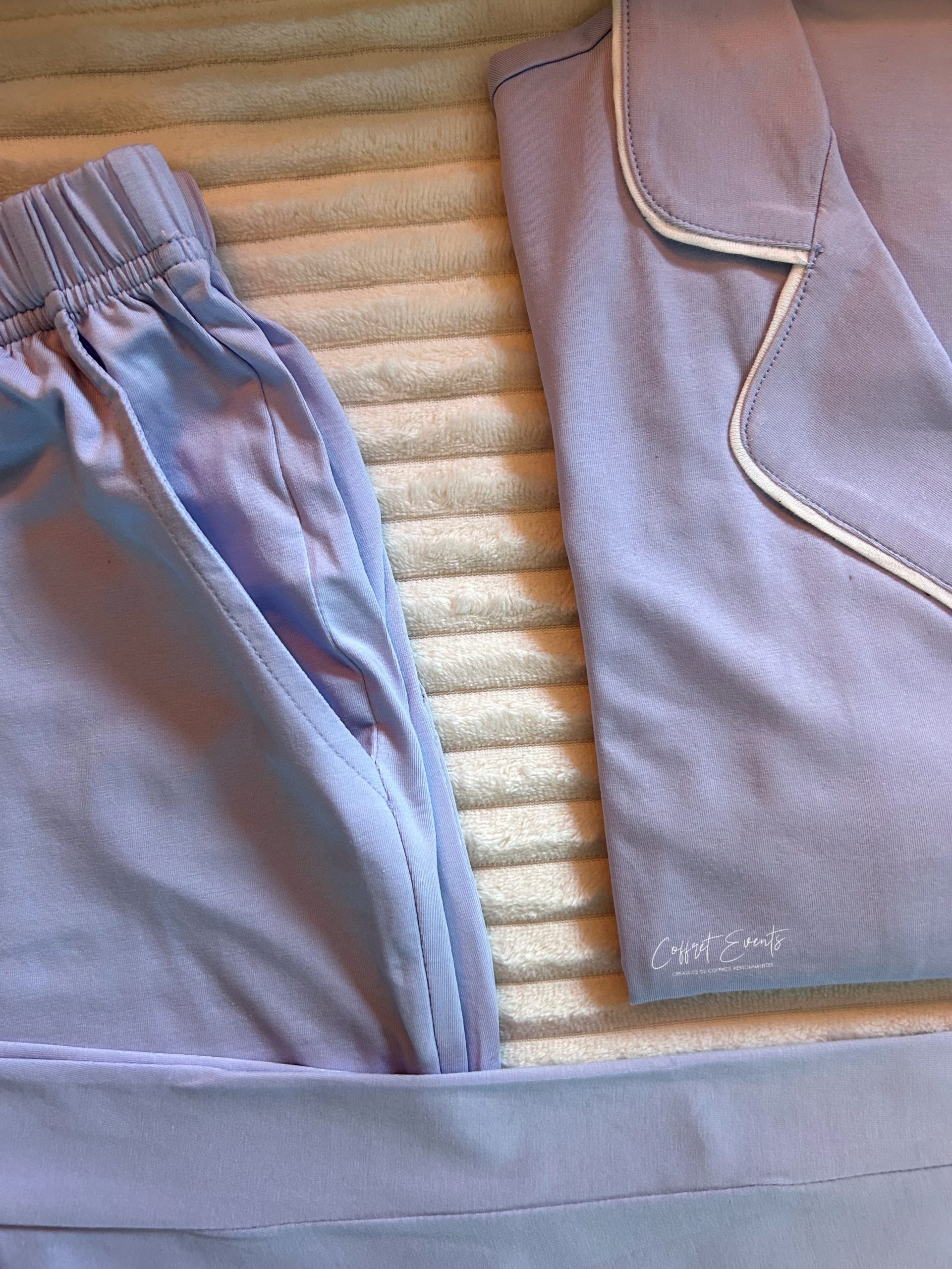 Pyjama 2 pièces personnalisé – Image 4