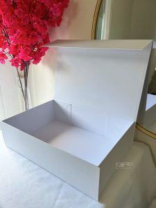 Boîte cadeau blanche